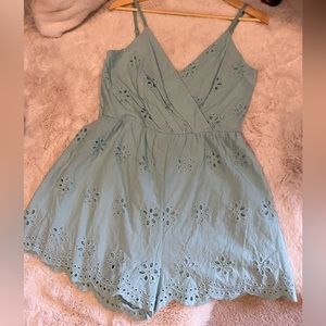 NWT Mi Ami Miami Embroidered Romper, sz L, Francesca’s